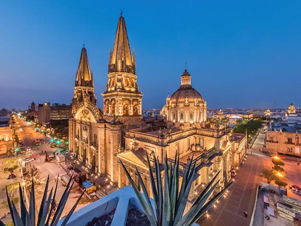 Casa Azul Turquesa Excelente Ubicacion Facturamos Villa Guadalajara Kültér fotó